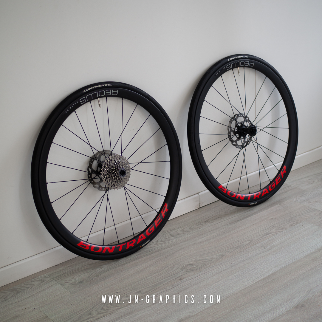Bontrager Aeolus Elite 35 TLR Disc Road Wheel - Trek Bikes