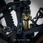 Fox Float X2 Factory EVOL 2021 - Matte metallic kashima gold graphics with black background
