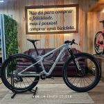 Specialized S-Works Epic World Cup 2023 - Gloss chrome grey graphics with black background + Riskless Adapted on the frame