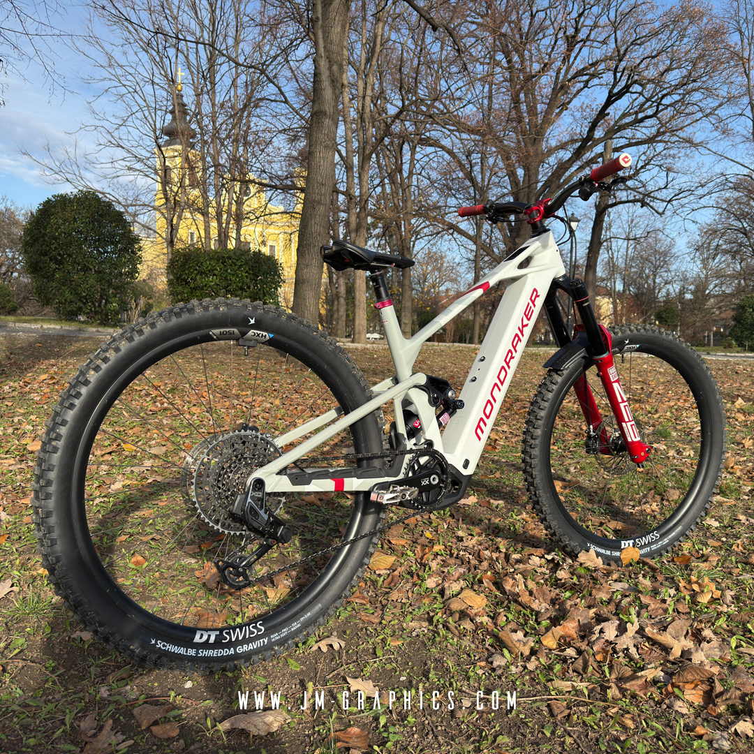Mondraker Crafty Carbon R, RR 2025 - Matte Rockshox Electric Red Graphics with Mondraker Bunker Grey Background