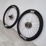 FFWD Tyro Disc 2020 - Matte custom light grey graphics with carbon grey background